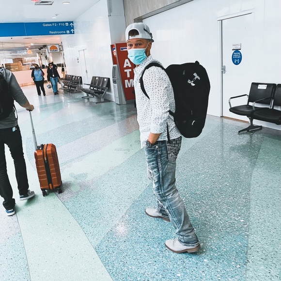 Meet your Posher, Austin - Picture 1 of 1